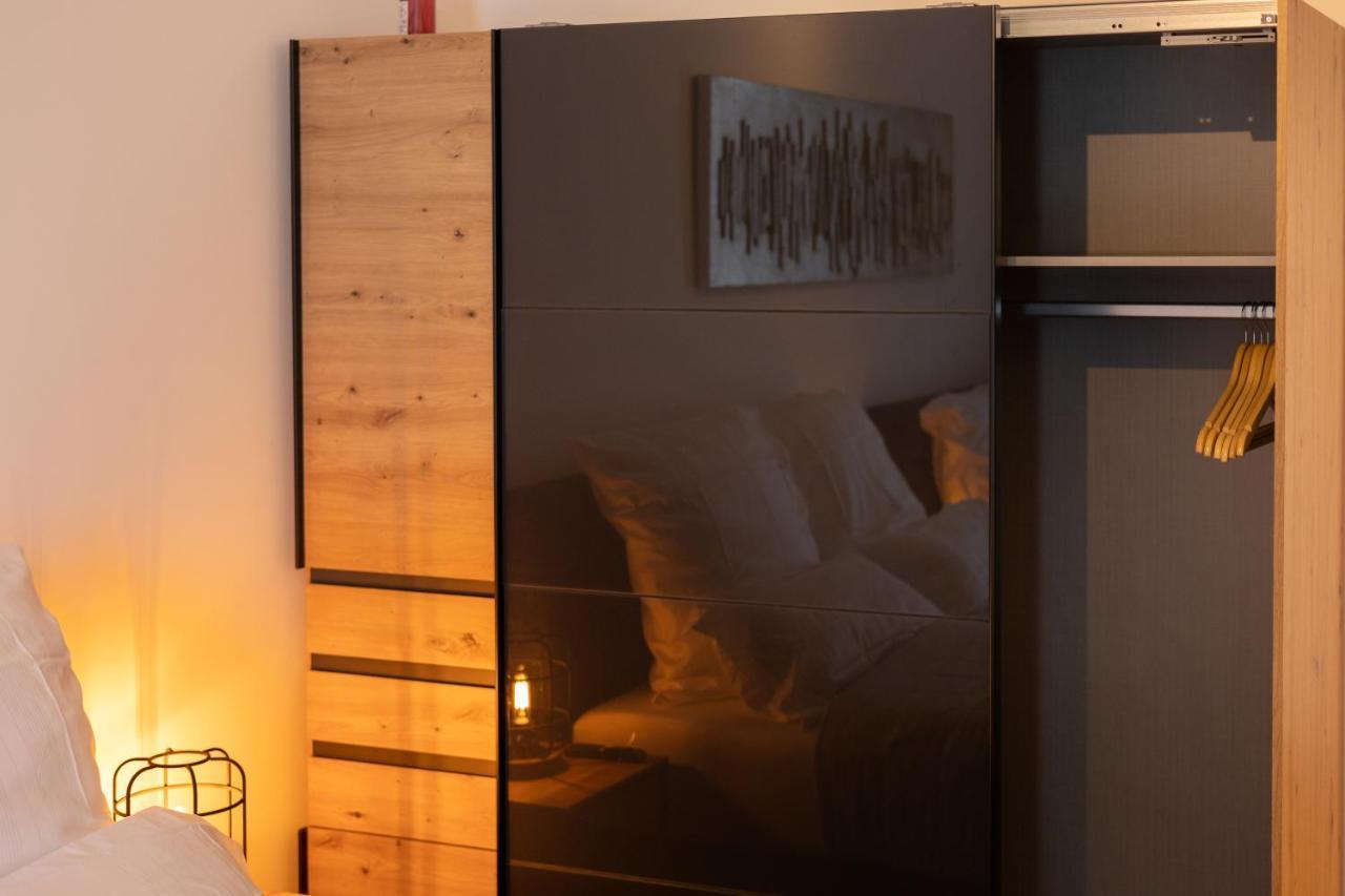 Sweethome - Luxus Pur - Grosse Kueche, 2 Baeder, 2 Terrassen Ottobrunn Exterior photo